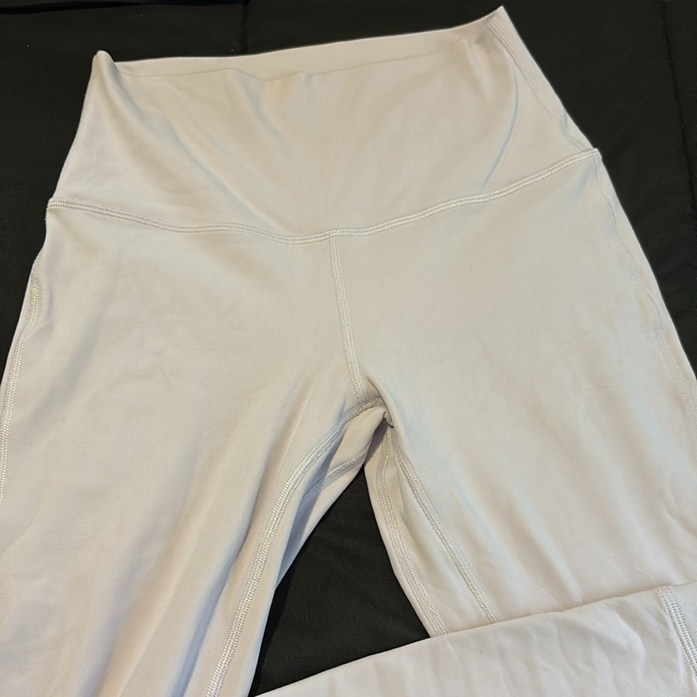High-Waisted light purple align Leggings